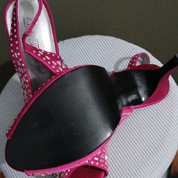 Lulu Townsend Fuchsia Peep-Toe Heels - Picture 2 of 3